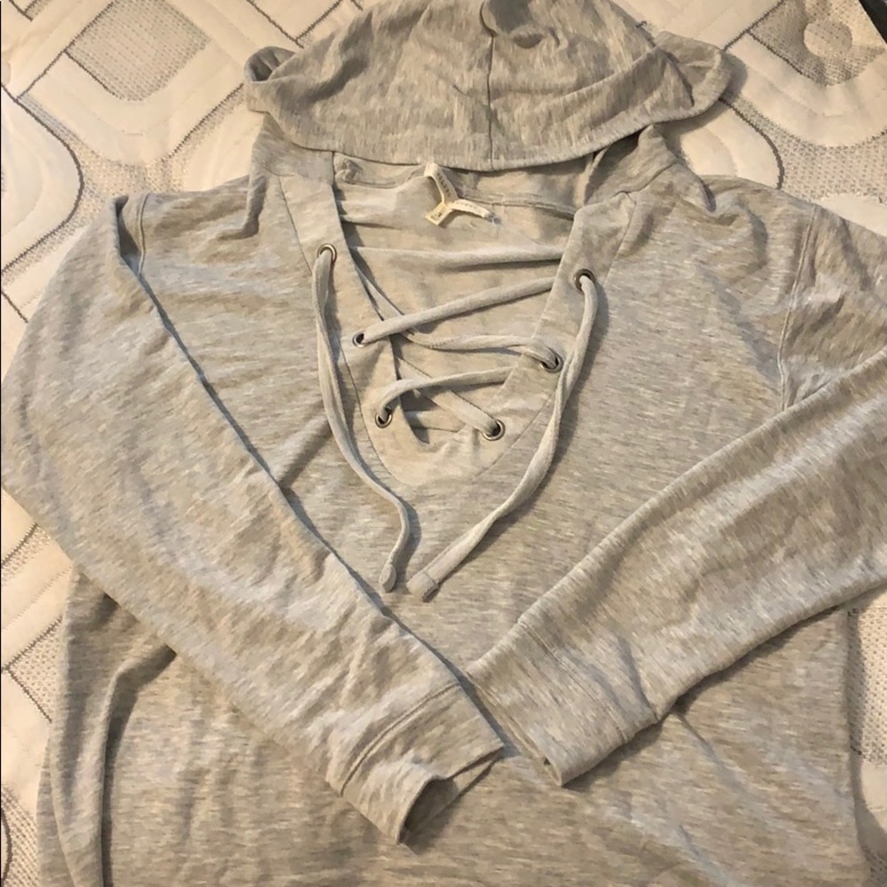 Cropped long sleeve tee